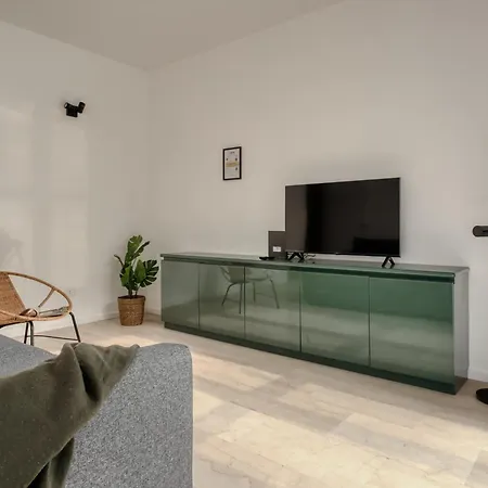 Joivy Beautiful And Modern With 2 Balconies Apartamento Milán