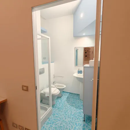 Lejlighed Center In Shopping And Living Area With Ac, Wifi, Steps From M1 And Airport And Fiera Link *