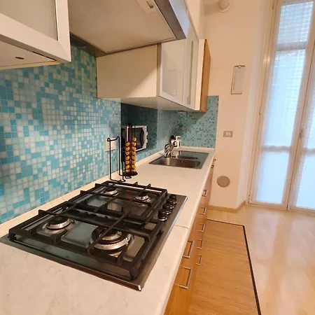 Center In Shopping And Living Area With Ac, Wifi, Steps From M1 And Airport And Fiera Link * Milano