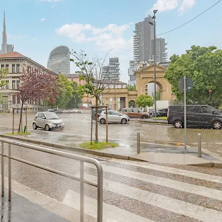 Lovely - Corso * Milano