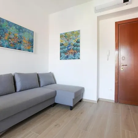 Appartamento Elegante A 300 M Dalla Metro Zara *