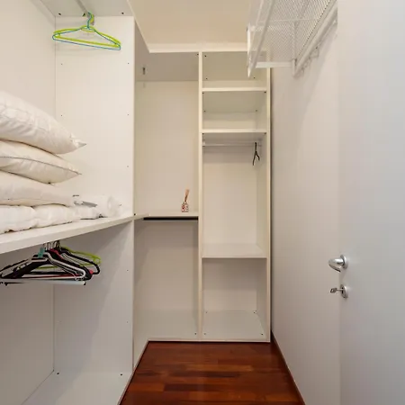 Lovely Two-room In Loreto