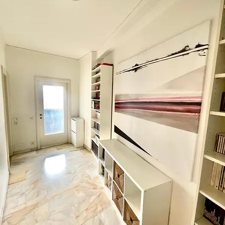 Downtown Chic - Quiet Retreat With Free Wifi & Air Conditioning