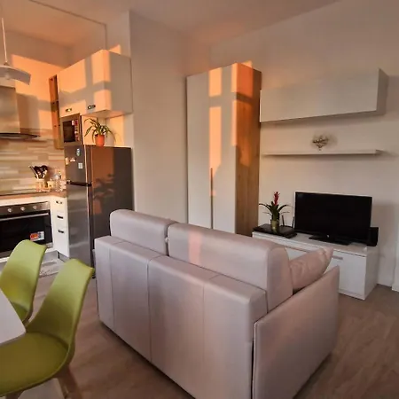 דירה Cozy Flat In Famagosta Area Near The Unipol Forum Di Assago מילאנו