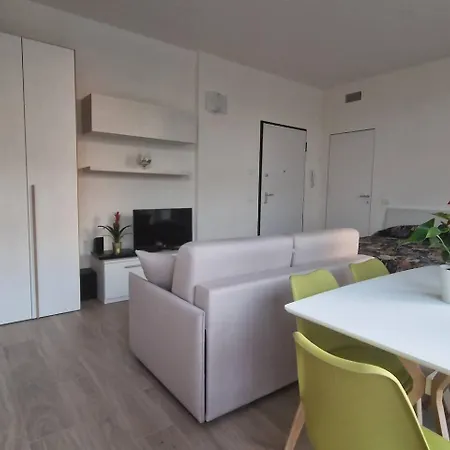 Cozy Flat For Vacation& Business In Famagosta Area *