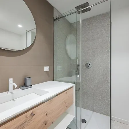 2 Min Metro - Modern Design In Porta Venezia アパート