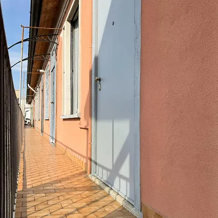 Apartment The Floral Haven - Near M3 Milan