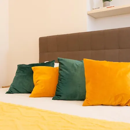 Free Parking - Magritte Gallery *