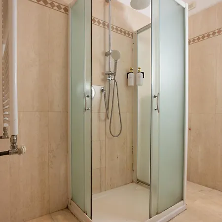 Appartement Free Parking - Magritte Gallery Milaan