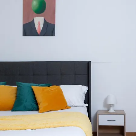 Appartement Free Parking - Magritte Gallery