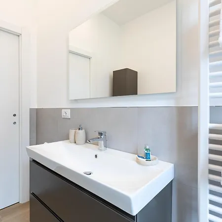 Certosa Enchanting With Balcony - Collection Apartment Milan