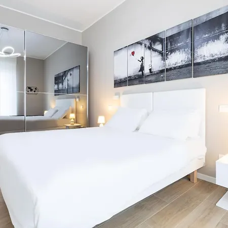 Daire Certosa Enchanting With Balcony - Collection