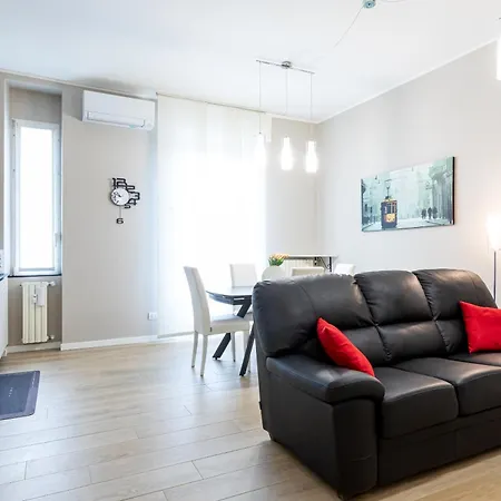 Certosa Enchanting With Balcony - Collection Apartment