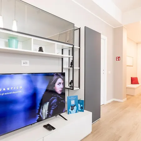 Certosa Enchanting With Balcony - Collection Apartment *