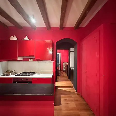 La Vie En Rouge - Porta Venezia Mailand