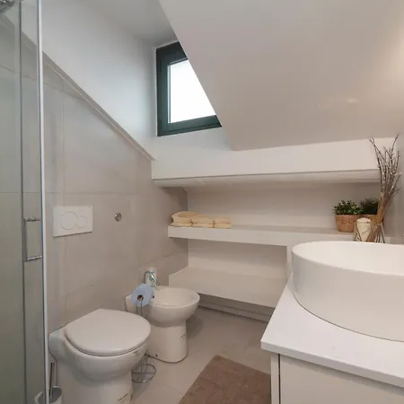 I Host - Jenner 14 Apartman Milánó