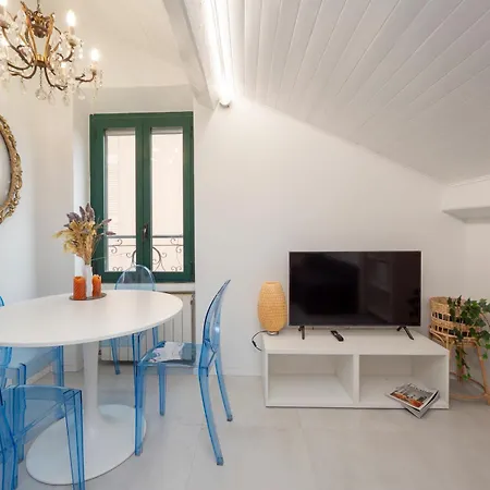 I Host - Jenner 14 Apartman *