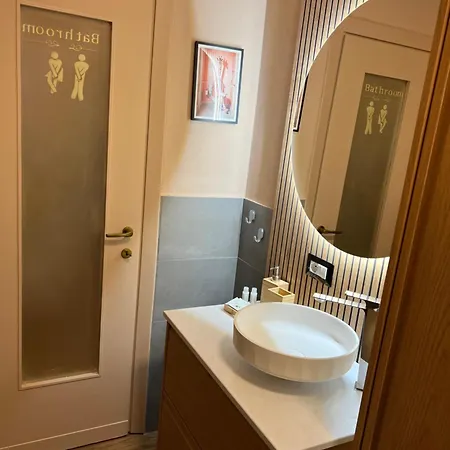 Charme And Cozy 3 Km Away From Duomo *