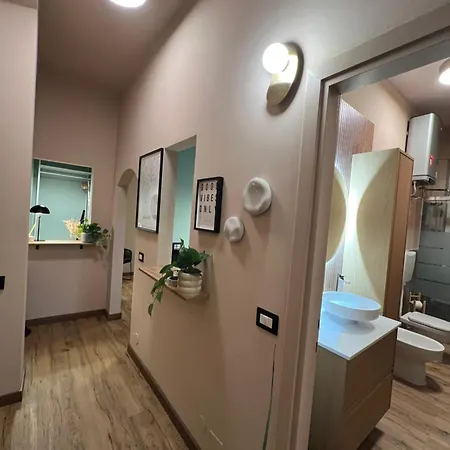 Charme And Cozy 3 Km Away From Duomo *