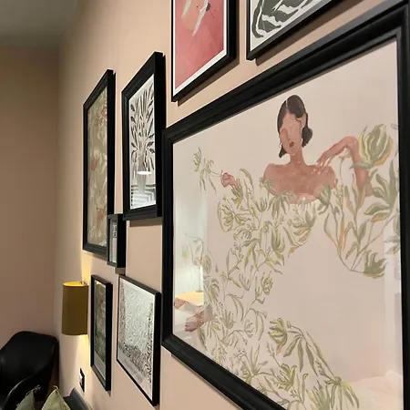 Charme And Cozy 3 Km Away From Duomo