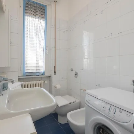 Xenia - Newly Renovated *