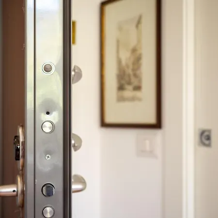 Duomo Line - Cozy, Modern Designed Flat 아파트