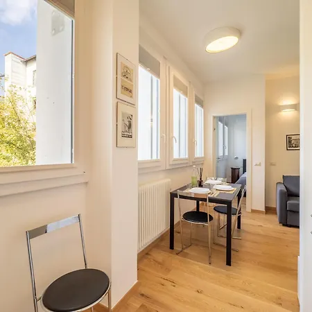 Duomo Line - Cozy, Modern Designed Flat شقة ميلان