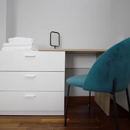 Appartamento Penthouse With Patio & 2 Baths, 10 Min To Duomo Milano