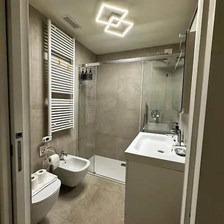 Macchi 61 - Station Apartment