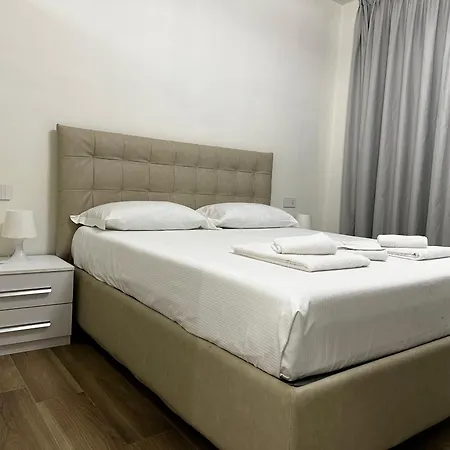 Macchi 61 - Station Lejlighed Milano