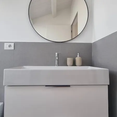 Apartment Duomo 10min Shopping&relax Fast Wifi & Balcony *