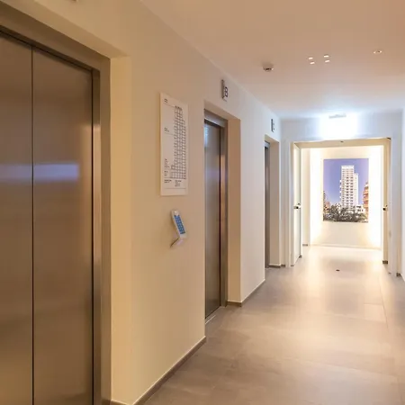 Torre Luxury * ميلان