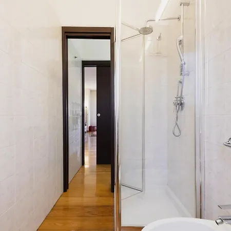 Easylife - Elegante In Solari Milan