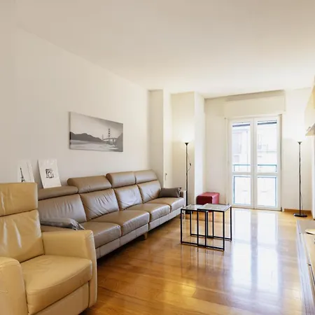 Easylife - Elegante In Solari * Milano