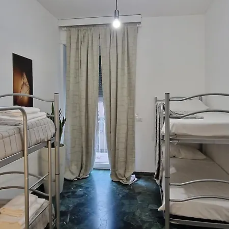 Milanrentals - Pisacane * Milão