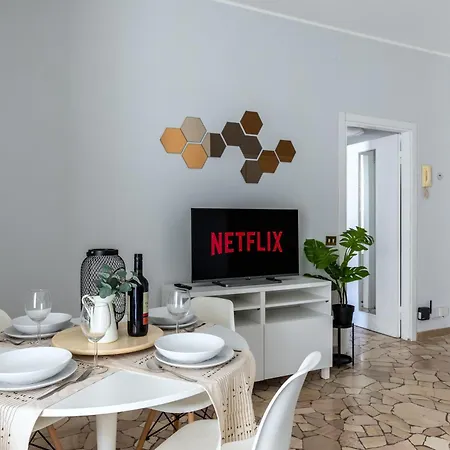 8 Min Dalla Metro Casa Elegante Con Netflix E Wifi 公寓 米兰