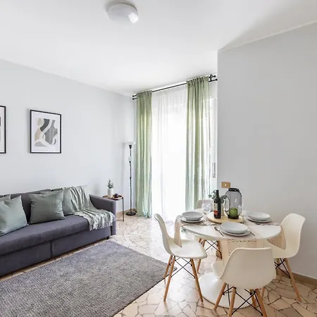 8 Min Dalla Metro Casa Elegante Con Netflix E Wifi Milan