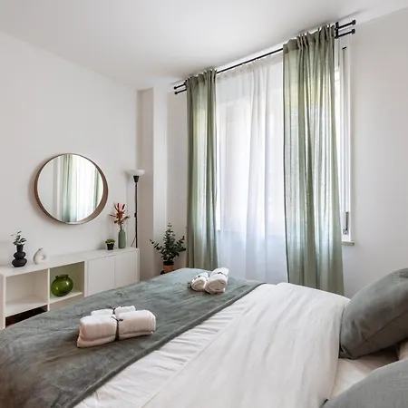 8 Min Dalla Metro Casa Elegante Con Netflix E Wifi