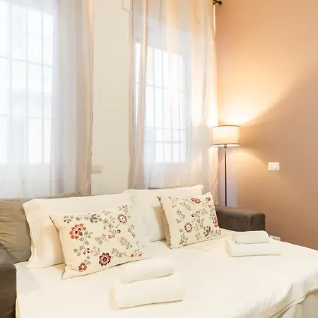 Appartamento Metro M1- Fiera Citylife Duomo 10 Min Ac Wi-fi *