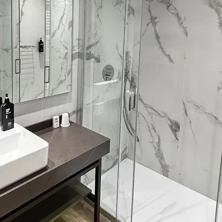 Ih Watt 13 Hotel 4*