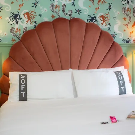 Demidoff Hotel