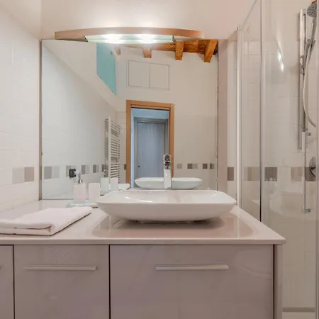 Crocetta Modern Flat Apartment *