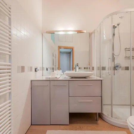 Crocetta Modern Flat * Milan