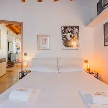 Crocetta Modern Flat Apartment