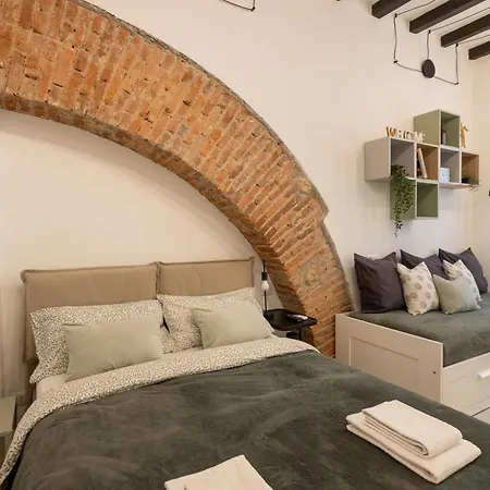 Daire Bricks & Beams In The Key Area Of