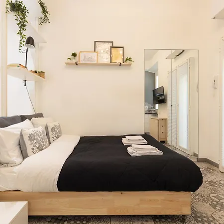 Tiny & Tidy In The Key Area Of Milão