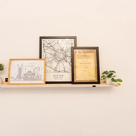 Tiny & Tidy In The Key Area Of * Milão