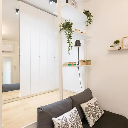 Tiny & Tidy In The Key Area Of * 밀라노