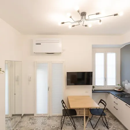 Tiny & Tidy In The Key Area Of * 밀라노