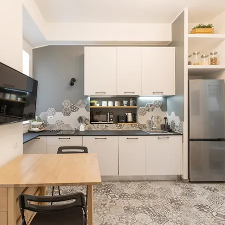 Tiny & Tidy In The Key Area Of